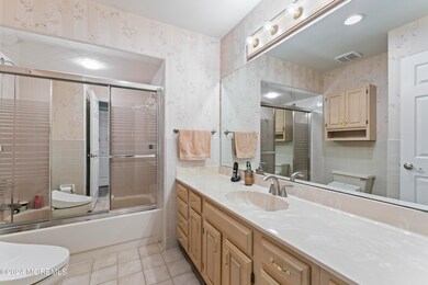 1632 Sweetbay Dr, Toms River, NJ 08755 - photo 6