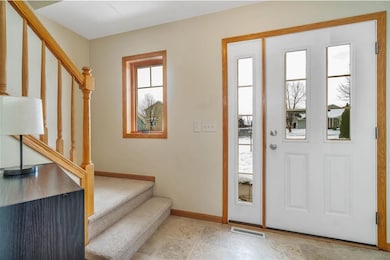 5180 Fox Sedge Ln, Fitchburg, WI 53711 - photo 3