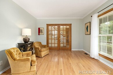 2907 Bird NE