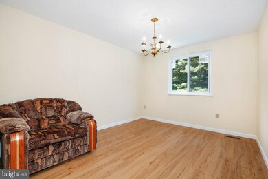19524 Twinflower Cir, Germantown, MD 20876 - photo 7