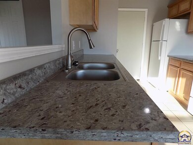 2909 SW Pierre St, Topeka, KS 66614 - photo 6