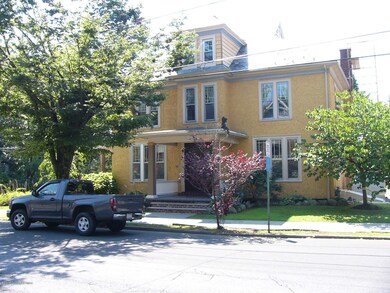 601 Thomas St, Stroudsburg, PA 18360 - photo 2