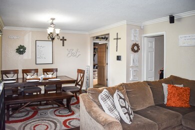 1521 Alta Vista Dr, Alvin, TX 77511 - photo 3