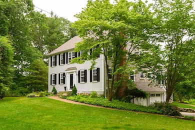 150 Fox Run Dr, Cohasset, MA 02025 - photo 2