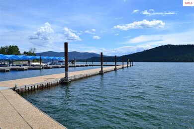A short stroll to enjoy breathtaking views