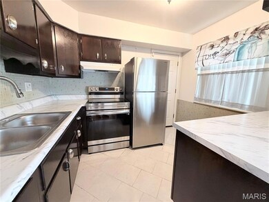 7594 Hazelcrest Dr unit B, Hazelwood, MO 63042 - photo 5