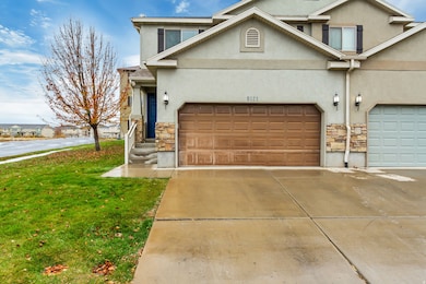 8121 N Plum Creek Cir, Eagle Mountain, UT 84005 - photo 3