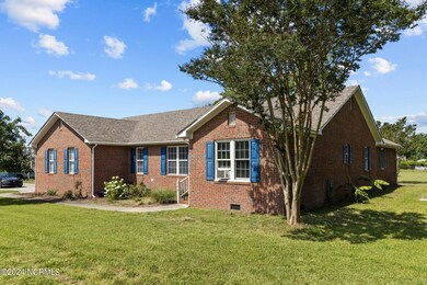 304 Somerset Way, Newport, NC 28570