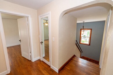 1118 Regent Niles Hall 2