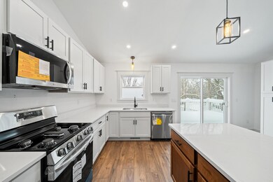 W3813 Magnolia Dr, Geneva, WI 53147 - photo 7