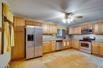 19 Chapel St, Ashburnham, MA 01430 - photo 5