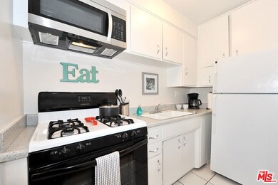 313 Mildred Ave unit 9, Los Angeles, CA 90291 - photo 7