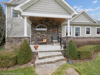 214 Presidio Dr, Ortonville, MI 48462 - photo 5