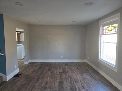 800 Powers St, Stewart, MN 55385 - photo 5