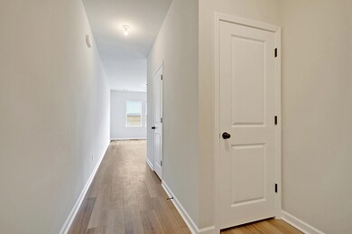 Foyer w Closet