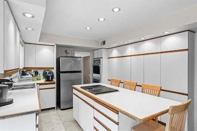 10305 Wenonga Ln, Leawood, KS 66206 - photo 6