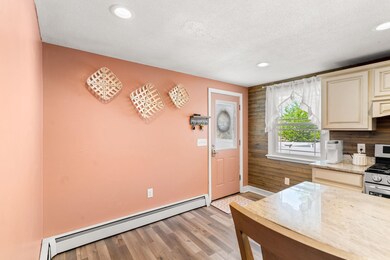 17 Cedar St, Hudson, NH 03051 - photo 6