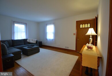 6108 Oakland Mills Rd, Sykesville, MD 21784 - photo 4