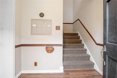 35 Topton Way unit 2W, Saint Louis, MO 63105 - photo 3