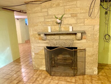 1600 Chestnut St, Waukegan, IL 60085 - photo 4