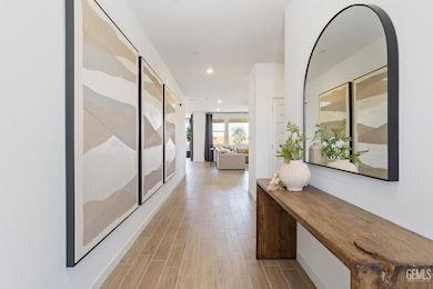 7300 Peach Grove Ln, Bakersfield, CA 93313 - photo 6