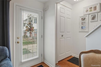 45745 Kensington St, Utica, MI 48317 - photo 2