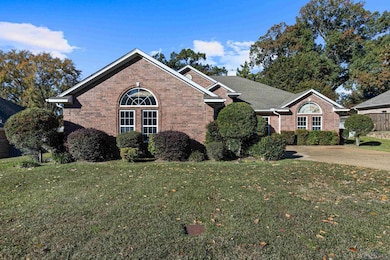 3303 Saint Andrews Dr, Longview, TX 75605 - photo 2