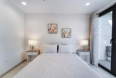 1409 E M Franklin Ave unit B, Austin, TX 78721 - photo 4