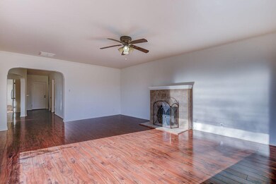 874LakeviewDrive_004