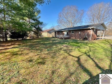 704 E 14th St, Benton, KY 42025 - photo 2