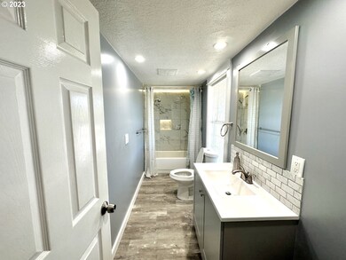 Bathroom, Attached