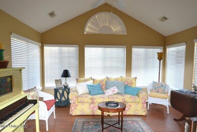 8799 Parkview Oaks Cir, Olive Branch, MS 38654 - photo 5