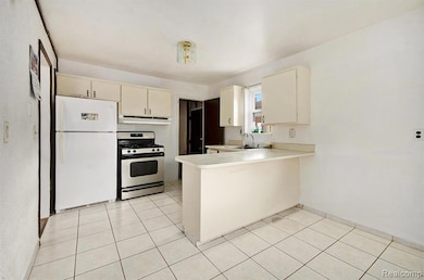 23920 Winifred Ave, Warren, MI 48091 - photo 5