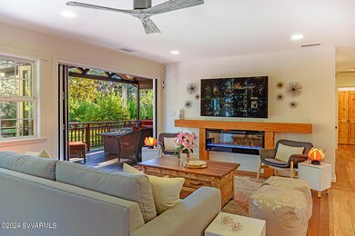 3 FULL LIVING RM BALCONY_8401