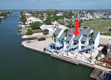 Minutes to the Intracoastal