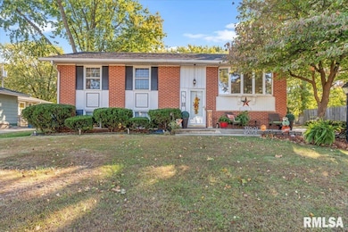 1916 N 24th St, Springfield, IL 62702 - photo 2