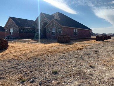 8625 Bricelyn Ct, Godley, TX 76044 - photo 2