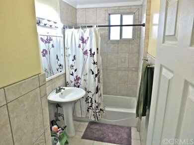 5722 Oliva Ave, Lakewood, CA 90712 - photo 2