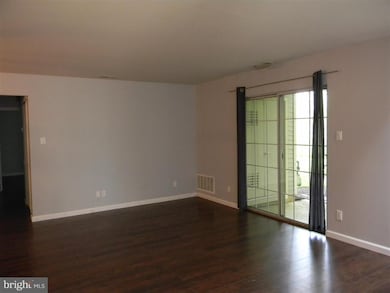 1205A Yarmouth Ln, Mount Laurel, NJ 08054 - photo 4