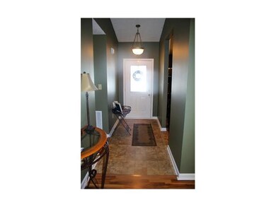 3025 Limber Pine Dr, Whiteland, IN 46184 - photo 2