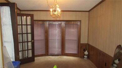 12x10 dining room off of the living room and kitch