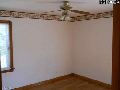 5103 Arch St, Maple Heights, OH 44137 - photo 7