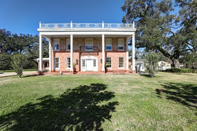 208 Phillip St, New Iberia, LA 70560 - photo 2