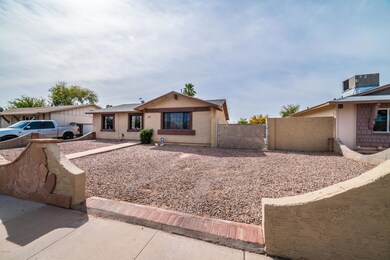 Front Elevation & Side Yard