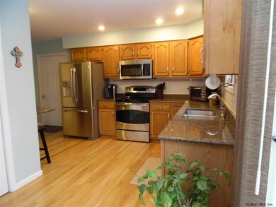 72 Beacon Rd, Glenmont, NY 12077 - photo 6