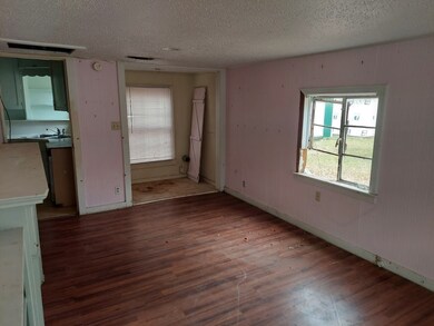 633 Arizona Ave, Wake Village, TX 75501 - photo 4