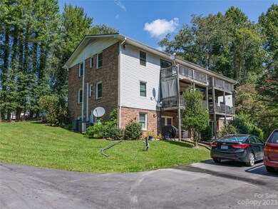 162 Allenwood Cir, Hendersonville, NC 28792 - photo 5