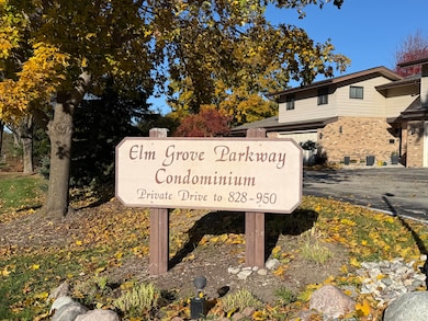 950 Pilgrim Pkwy unit D, Elm Grove, WI 53122 - photo 3