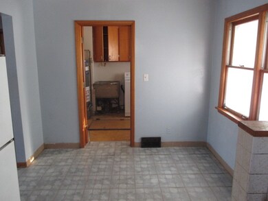 542 N Westlawn Ave, Aurora, IL 60506 - photo 6