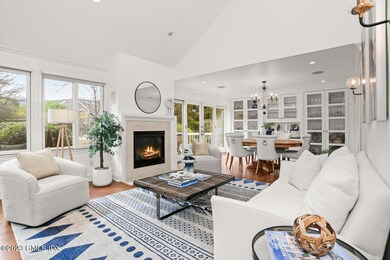 514 W Lyon Farm Dr unit 514, Greenwich, CT 06831 - photo 4